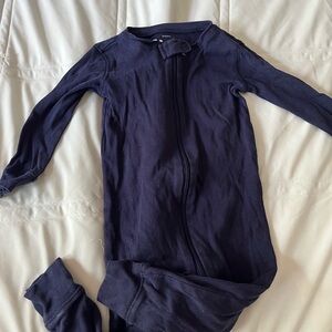 Primary pajamas/one piece outfit in Navy